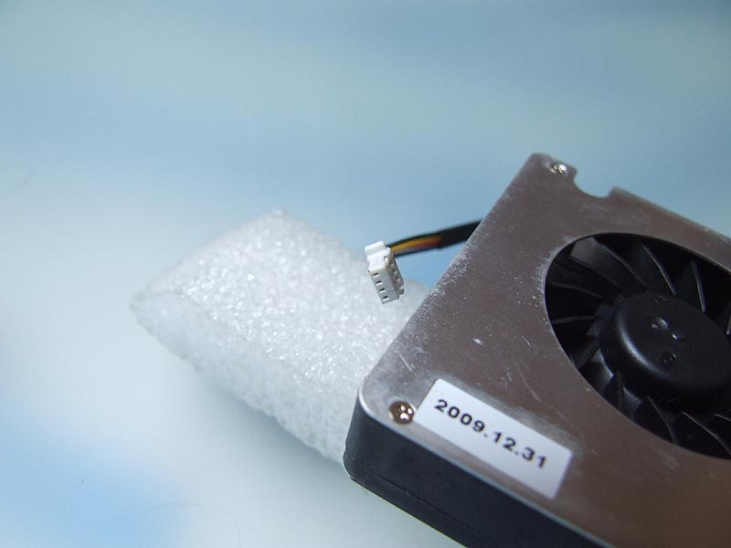 Ventilátor pro notebook DELL Inspiron 3200 8500 8600